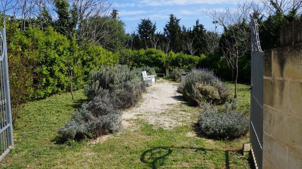 Гостьовий будинок Antica Masseria Carparelli Остуні Екстер'єр фото