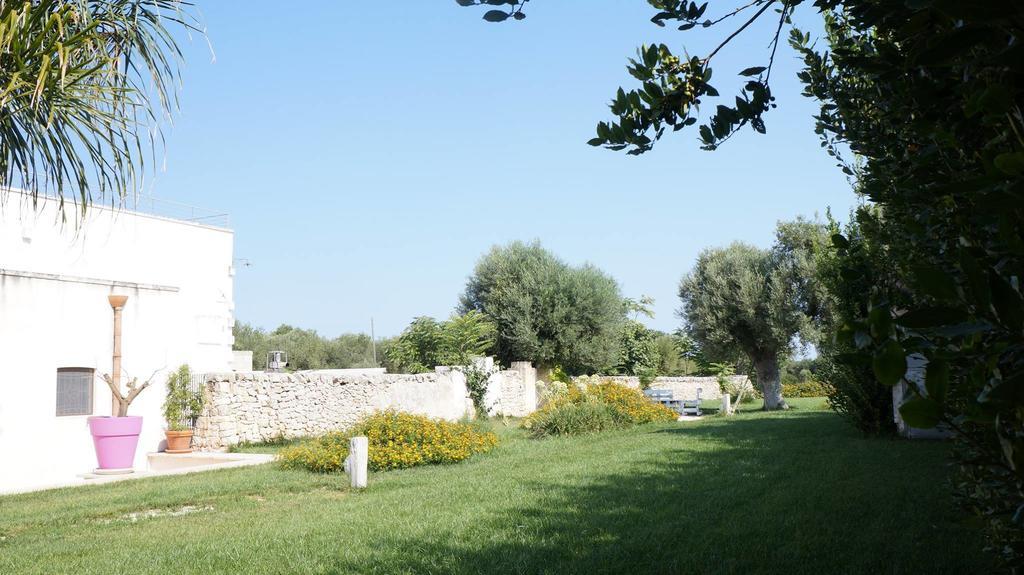 Гостьовий будинок Antica Masseria Carparelli Остуні Екстер'єр фото