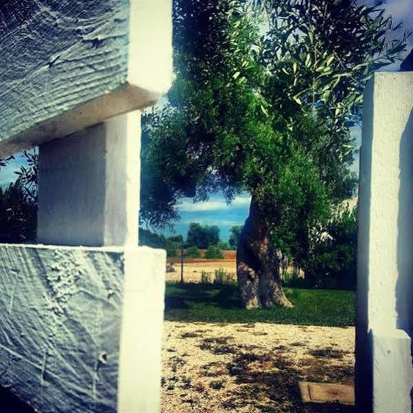 Гостьовий будинок Antica Masseria Carparelli Остуні Екстер'єр фото
